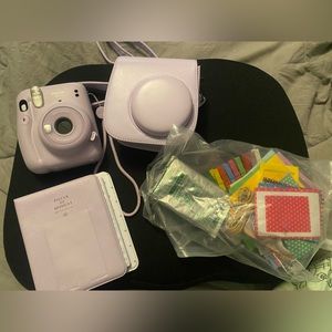 *SOLD* Instax mini 11